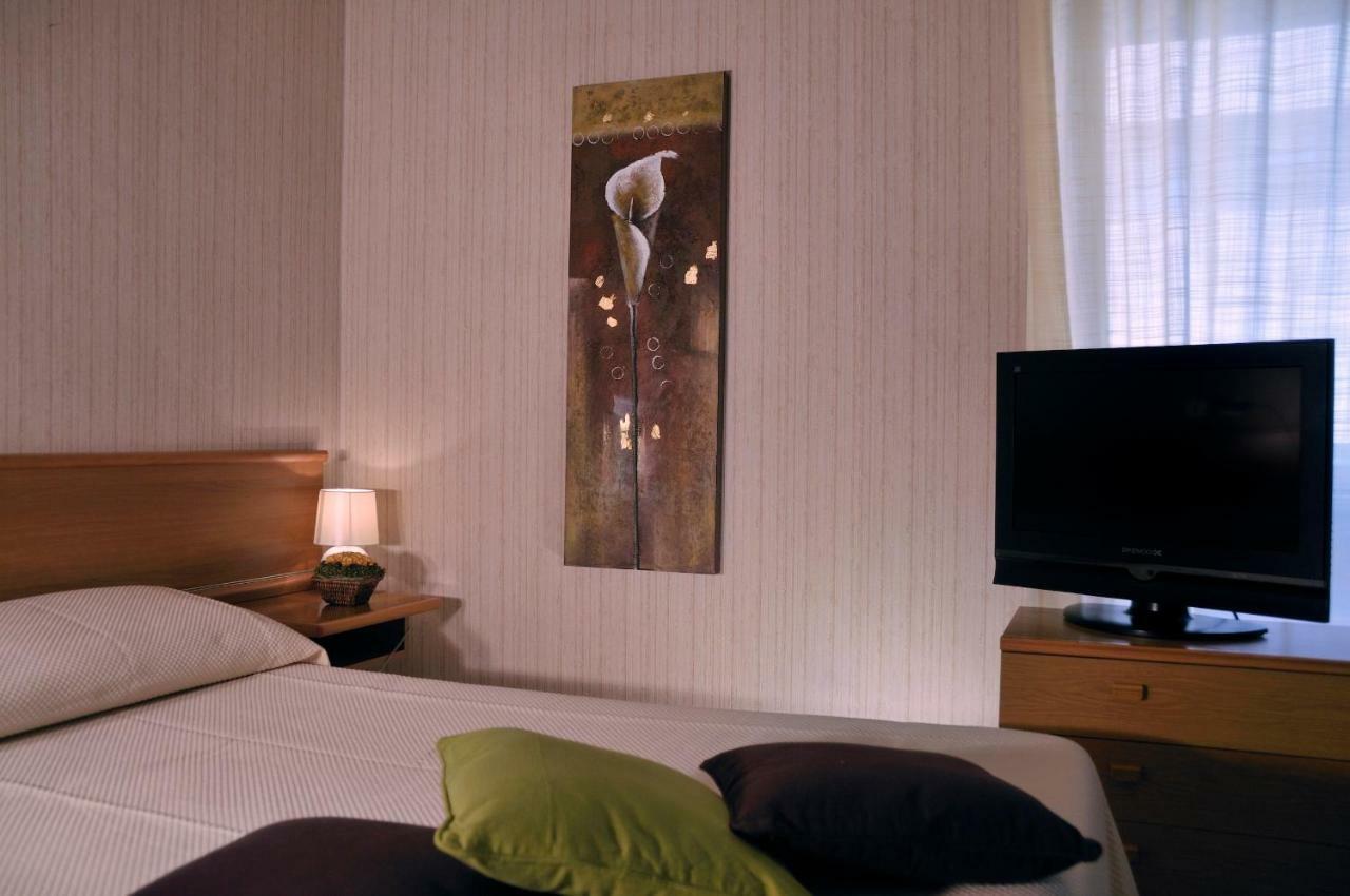 Hotel Residence Ulivi E Palme Cagliari Room photo
